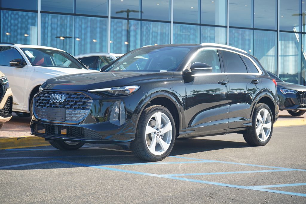 Thumbnail: 2025 Audi Q5 - 1