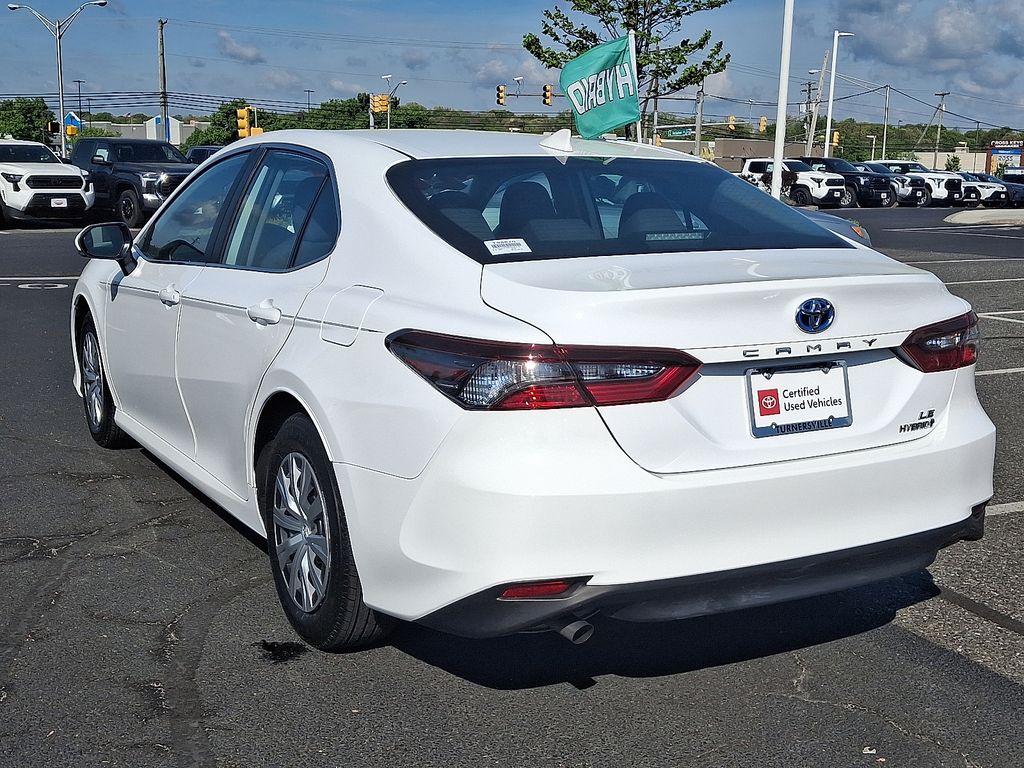 2022 Toyota Camry LE 4