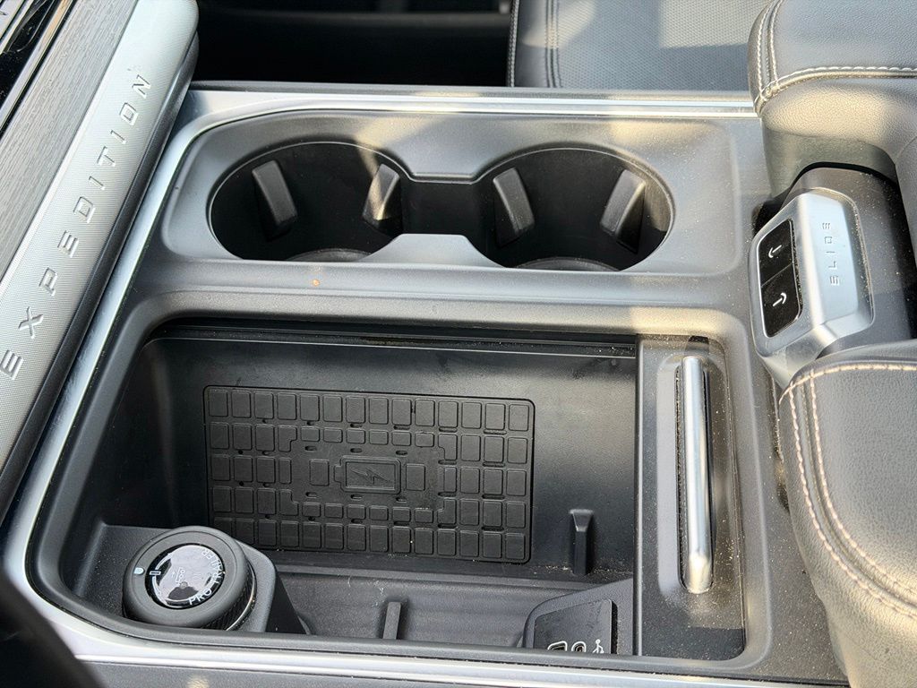 2025 Ford Expedition Platinum MAX