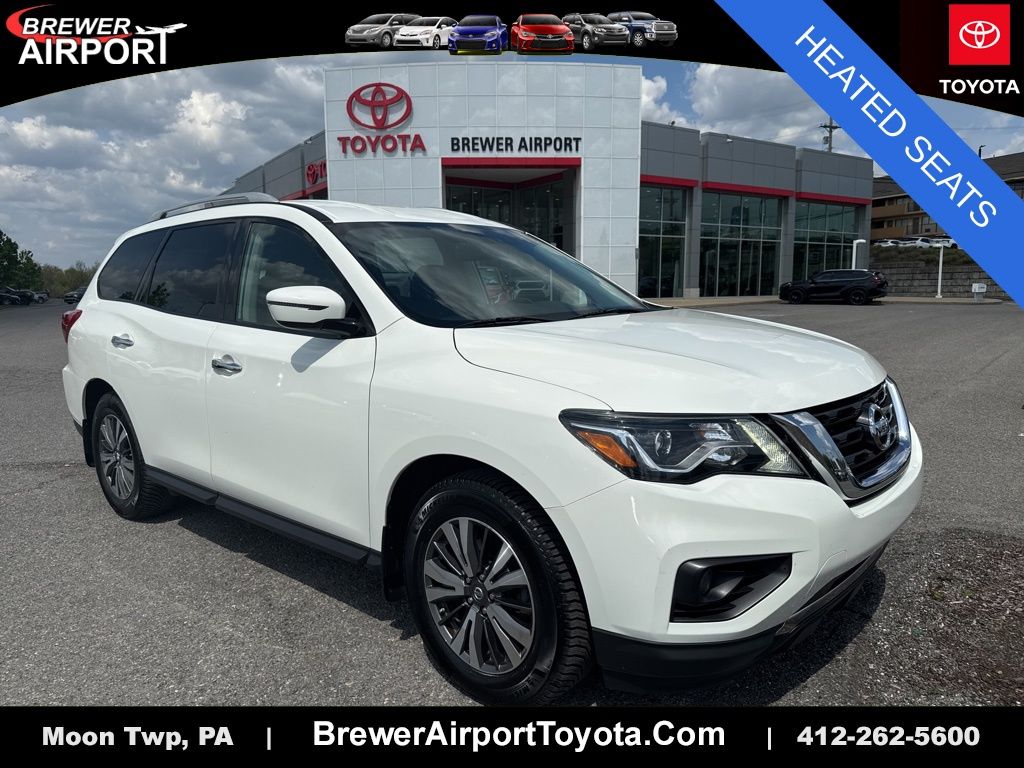 2017 Nissan Pathfinder SV