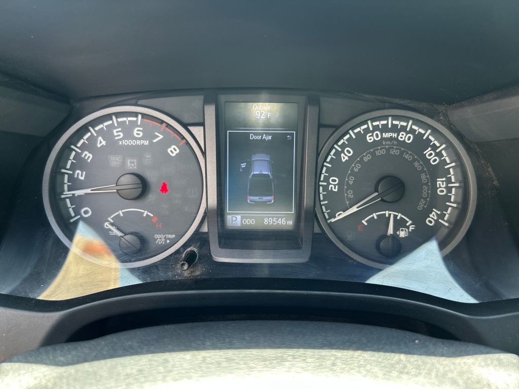 Used 2016  Toyota  image 14