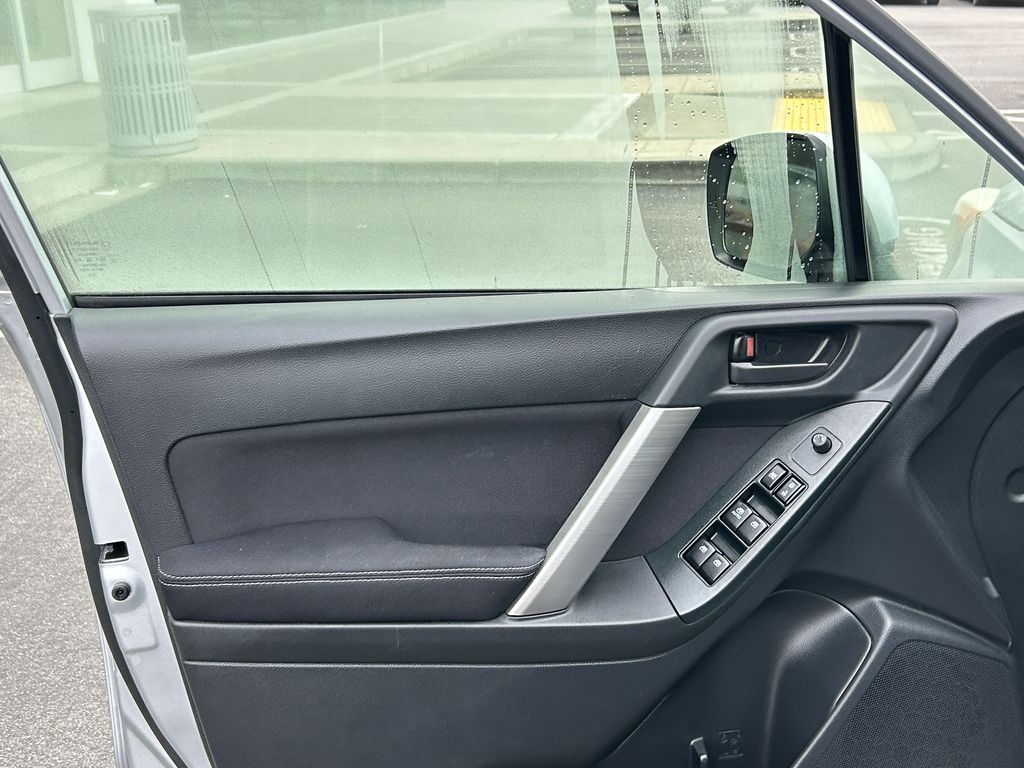 Thumbnail: 2015 Subaru Forester - 11