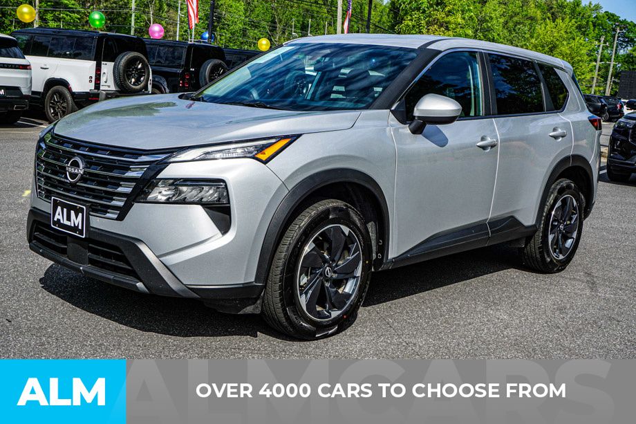Used 2025 Silver Nissan SV image 3