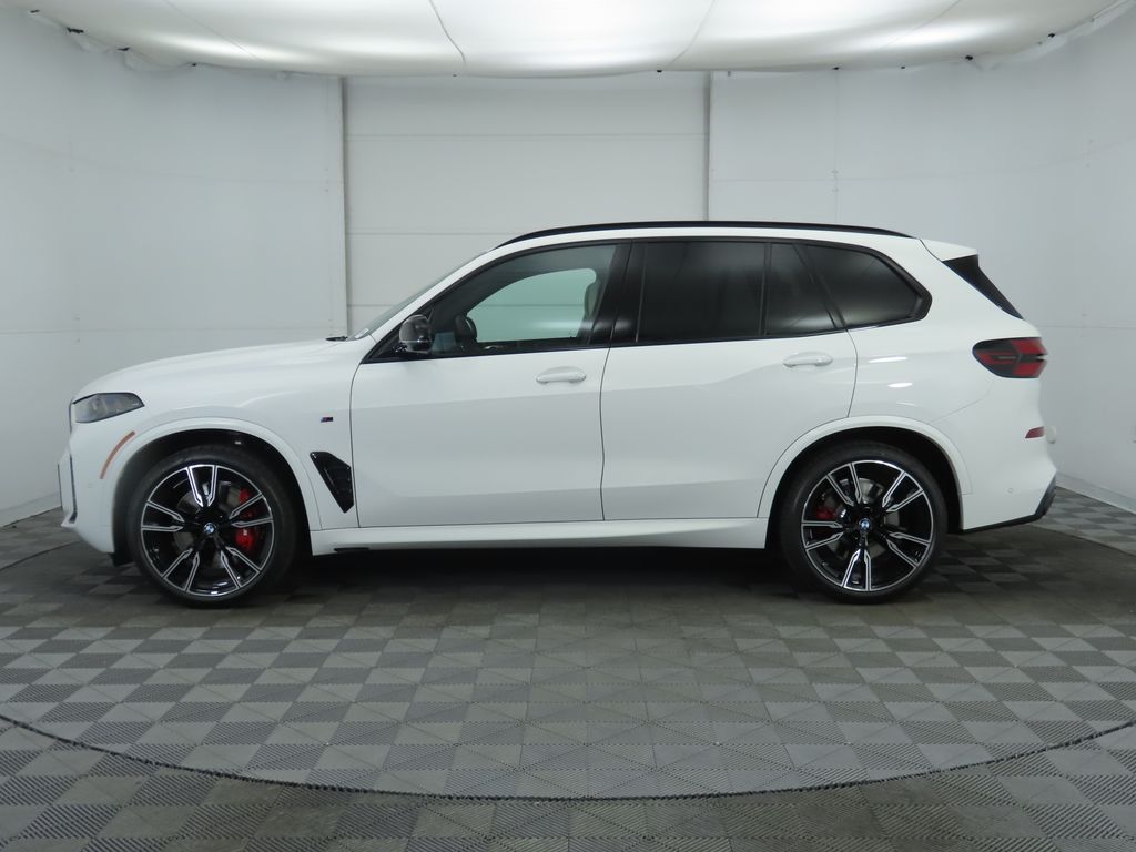 2026 BMW X5 M60i 8