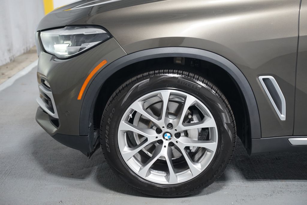 Thumbnail: 2021 BMW X5 - 5