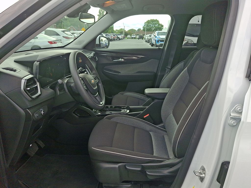 2025 Chevrolet TrailBlazer LT White at Klick Lewis Buick Chevrolet