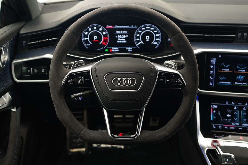 Thumbnail: 2025 Audi RS 7 - 11