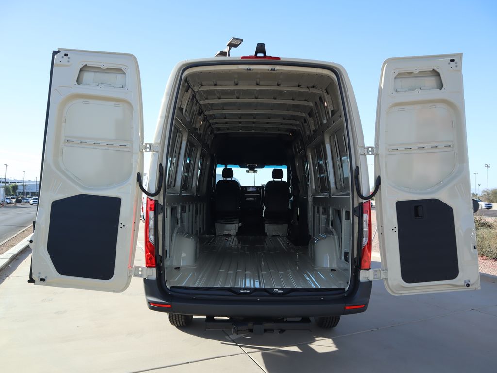 Thumbnail: 2025 Mercedes-Benz Sprinter - 31