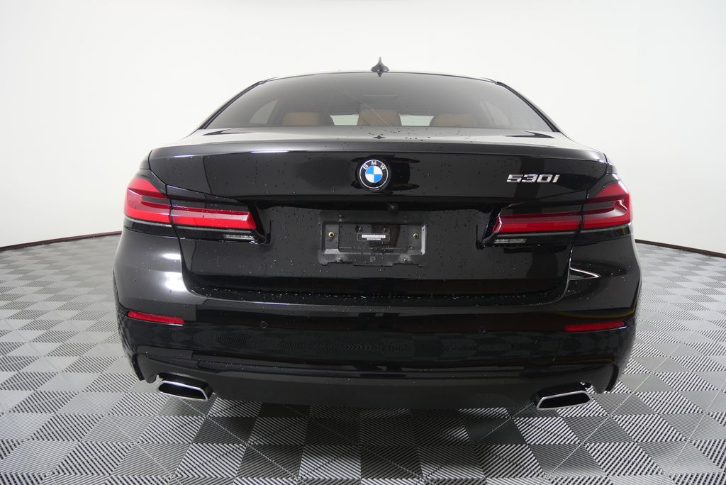 Thumbnail: 2023 BMW 5 Series - 4