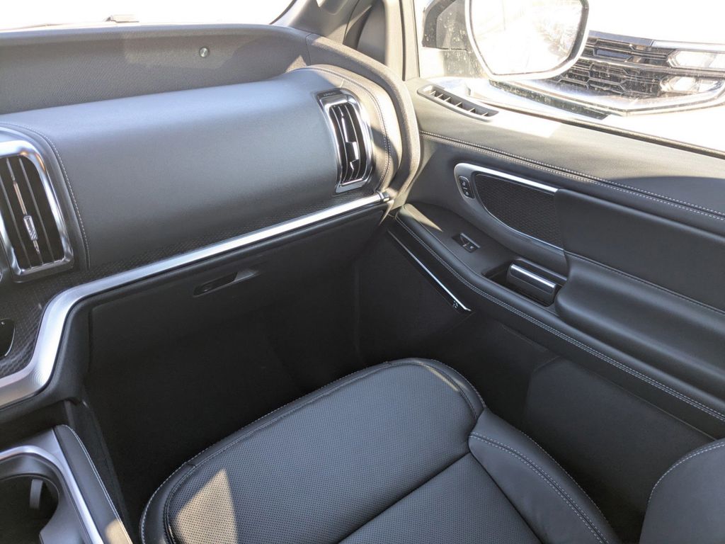 2025 Ford Expedition Platinum MAX