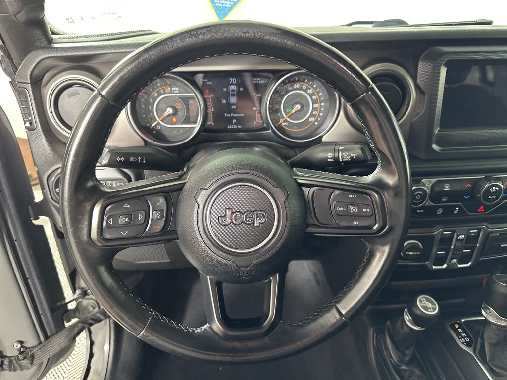 Used 2020 Gray Jeep Sport image 28