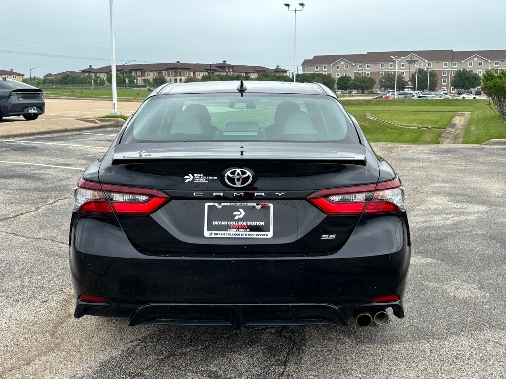 2022 Toyota Camry SE photo