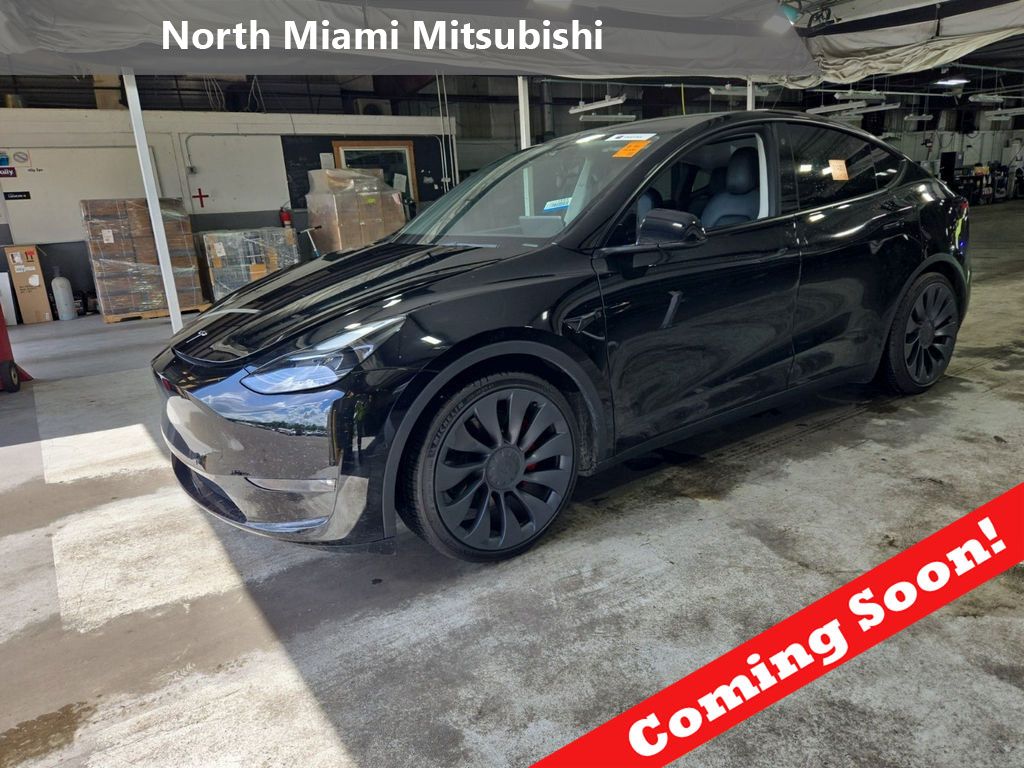 2022 Tesla Model Y's photo