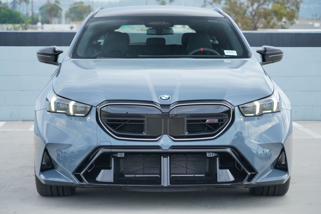 Thumbnail: 2027 BMW M5 - 2