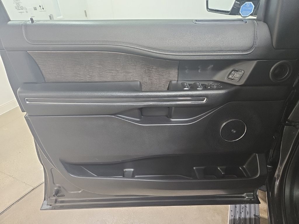 Used 2020 Gray Ford Limited image 23