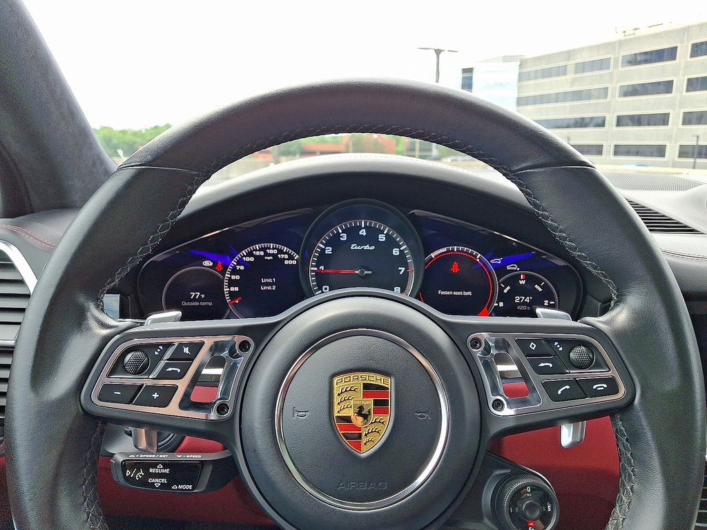 2021 Porsche Cayenne Turbo 23