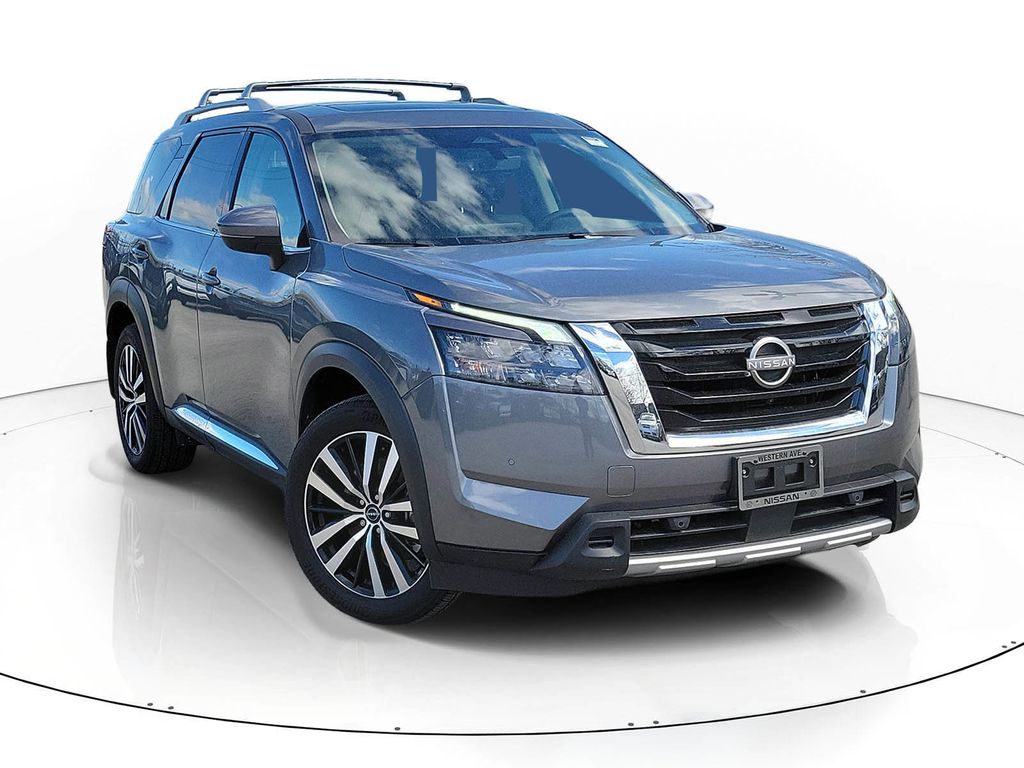 2025 Nissan Pathfinder Platinum 4WD