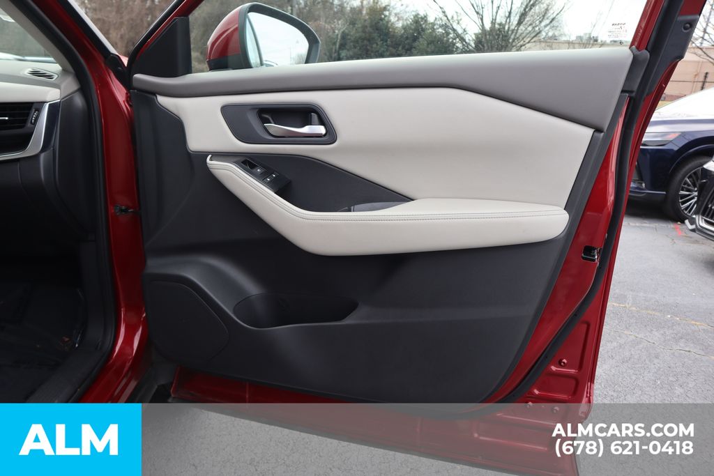 Used 2025 Red Nissan SV image 28