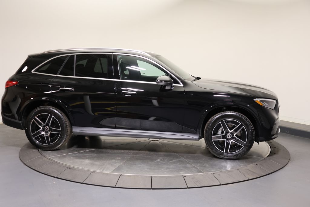 Thumbnail: 2026 Mercedes-Benz GLC - 8
