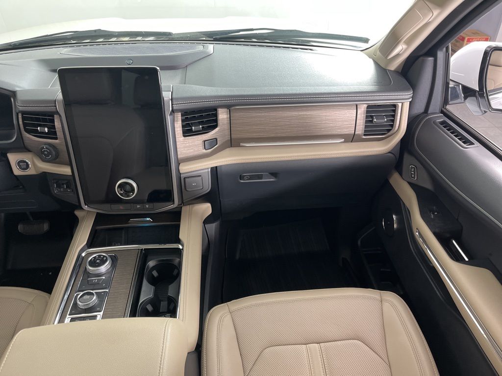 Thumbnail: 2023 Ford Expedition - 16