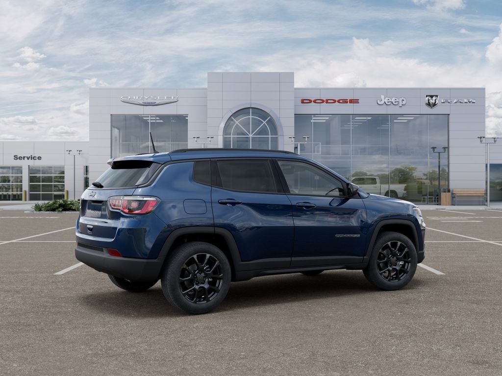 New 2026 Fathom Blue Pearl Coat Jeep Latitude image 4