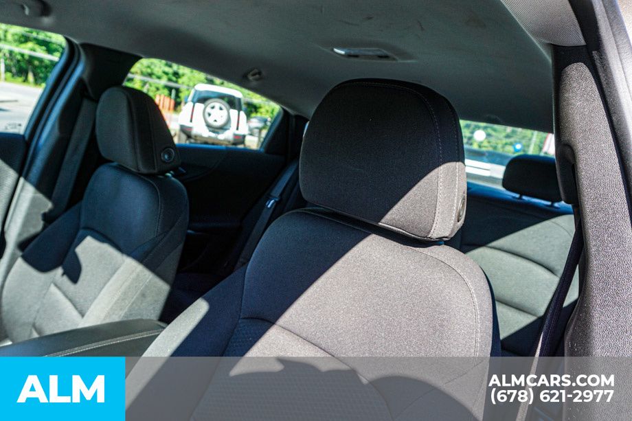 Used 2024 Gray Chevrolet LT image 18