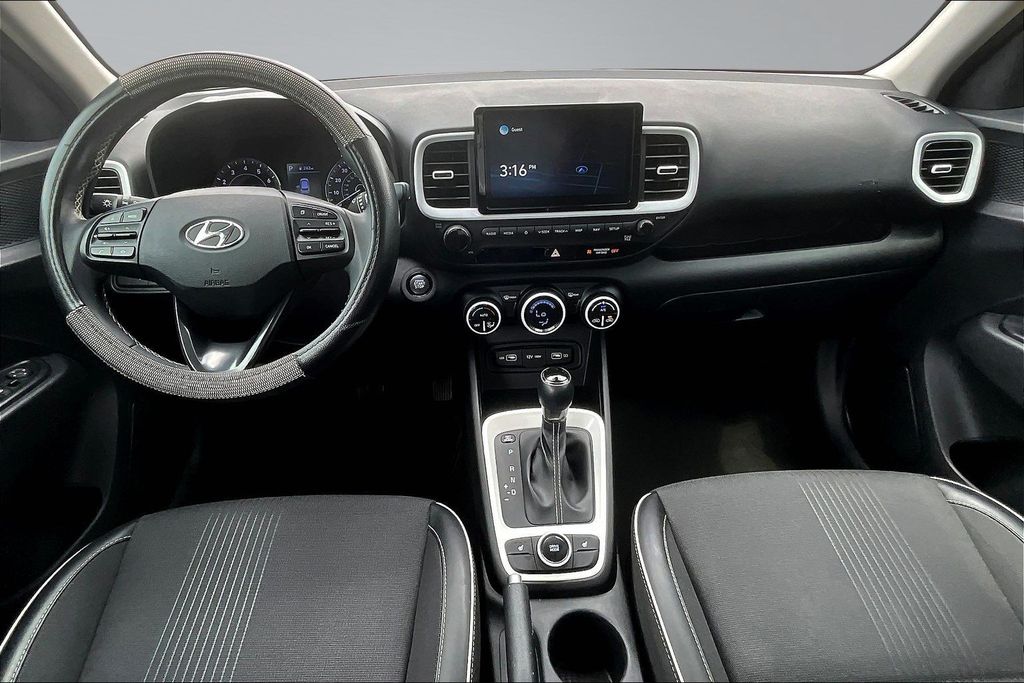 2022 Hyundai Venue Limited - 7