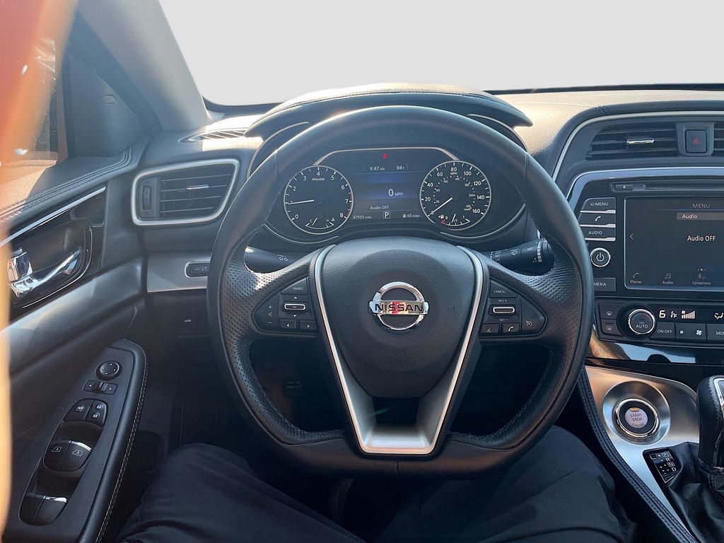 Used 2019 White Nissan 3.5 S image 11
