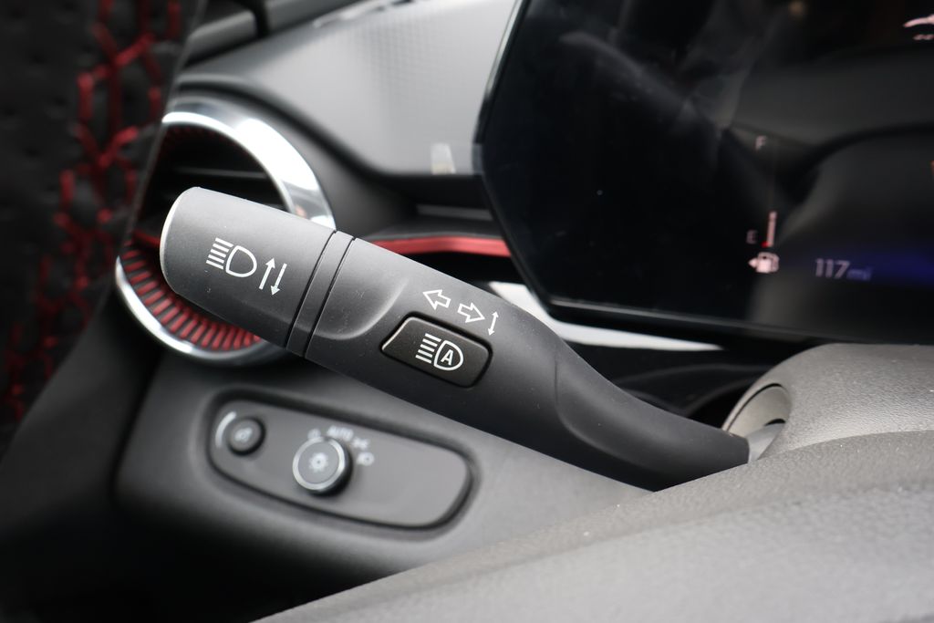 2025 Chevrolet Trax RS 20