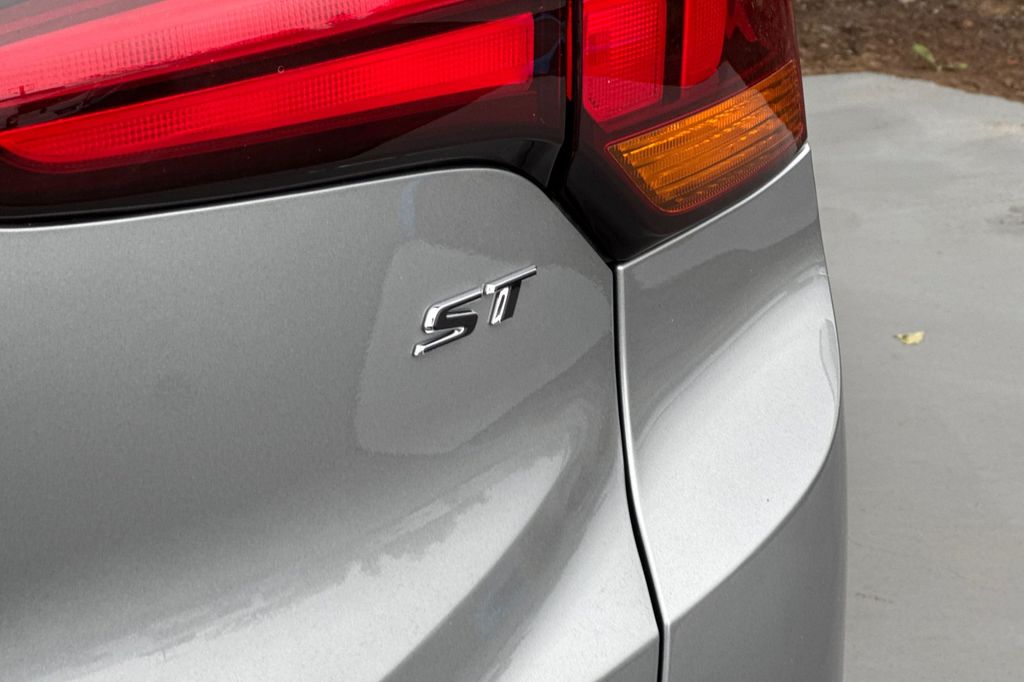 used 2023 Buick Encore GX car, priced at $23,941