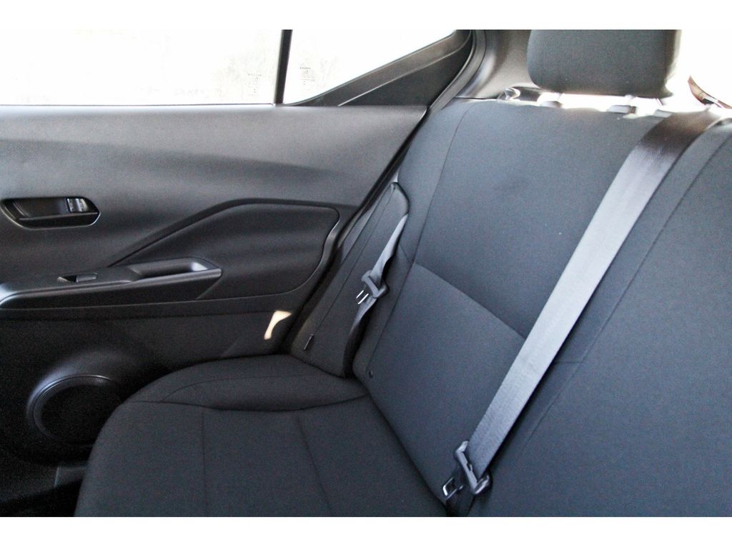 2025 Nissan Kicks Play S - 10