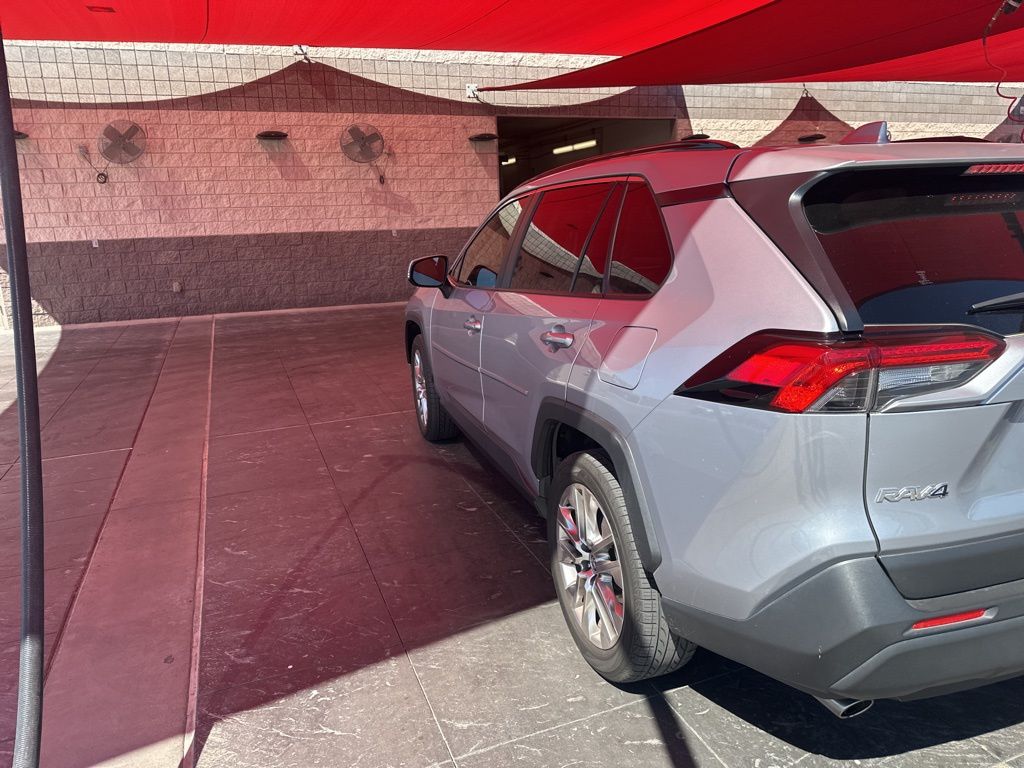 Thumbnail: 2019 Toyota RAV4 - 7
