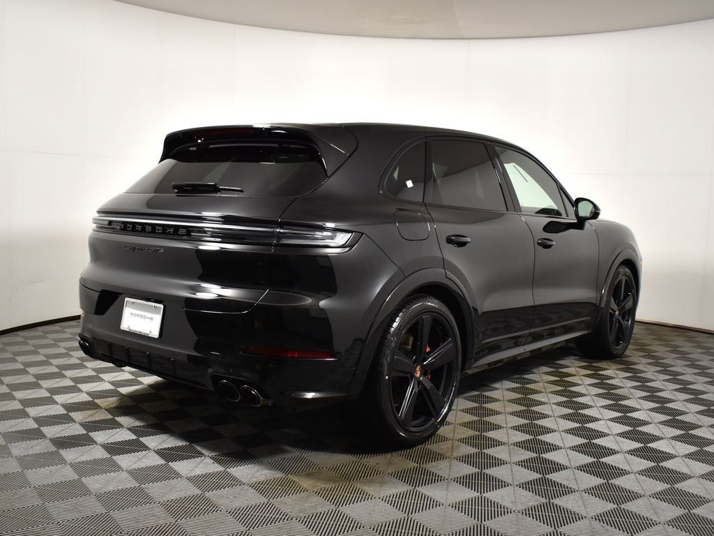 Thumbnail: 2026 Porsche Cayenne - 7