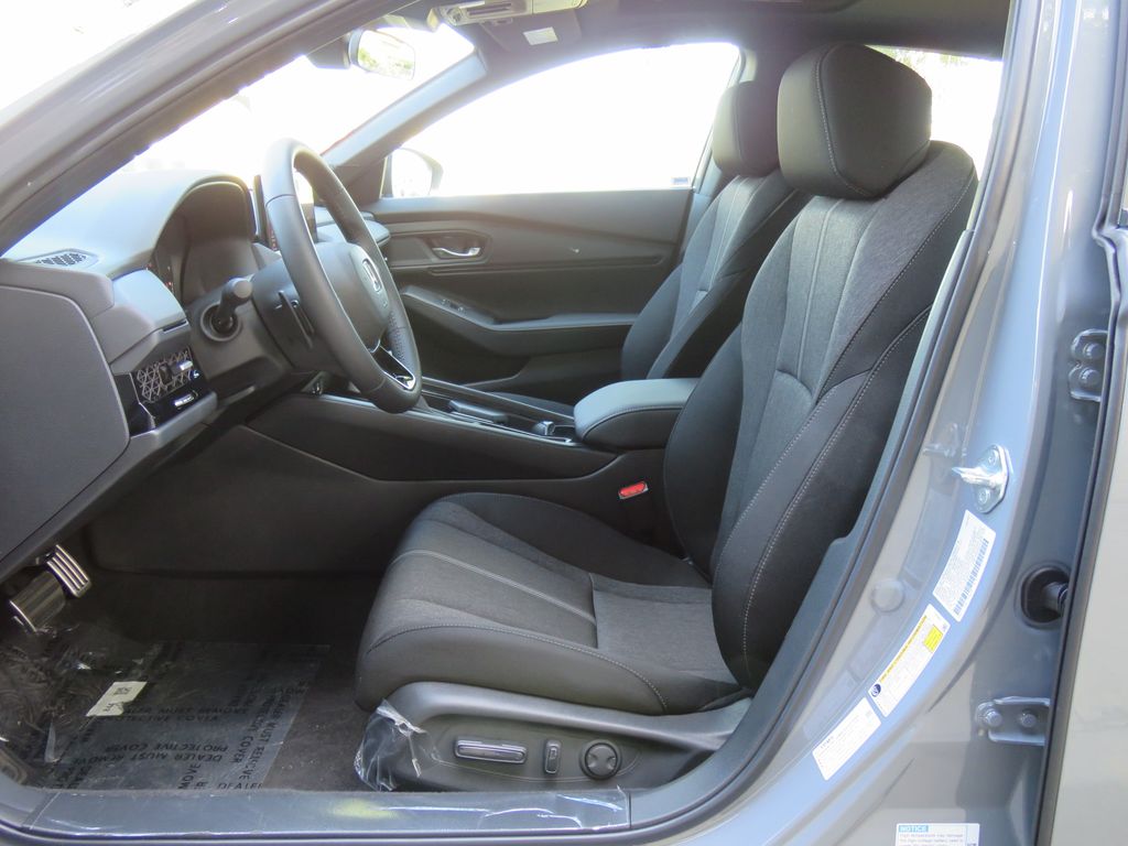 Thumbnail: 2025 Honda Accord - 9