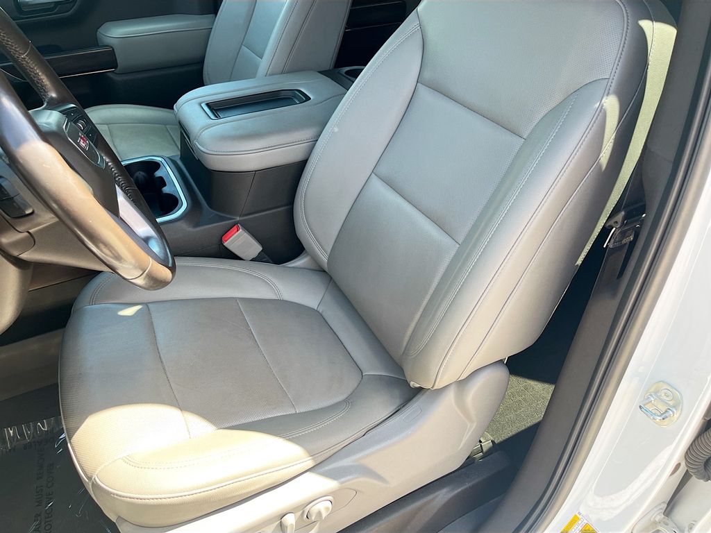 Used 2021 White GMC SLT image 20