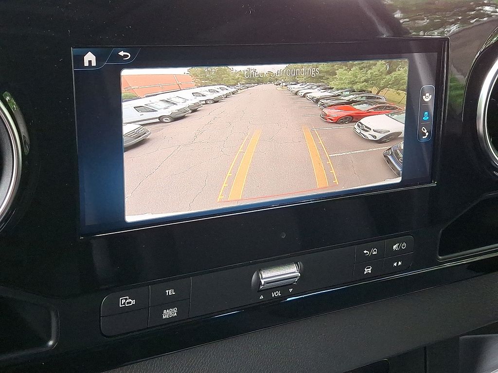 Thumbnail: 2025 Mercedes-Benz Sprinter - 10