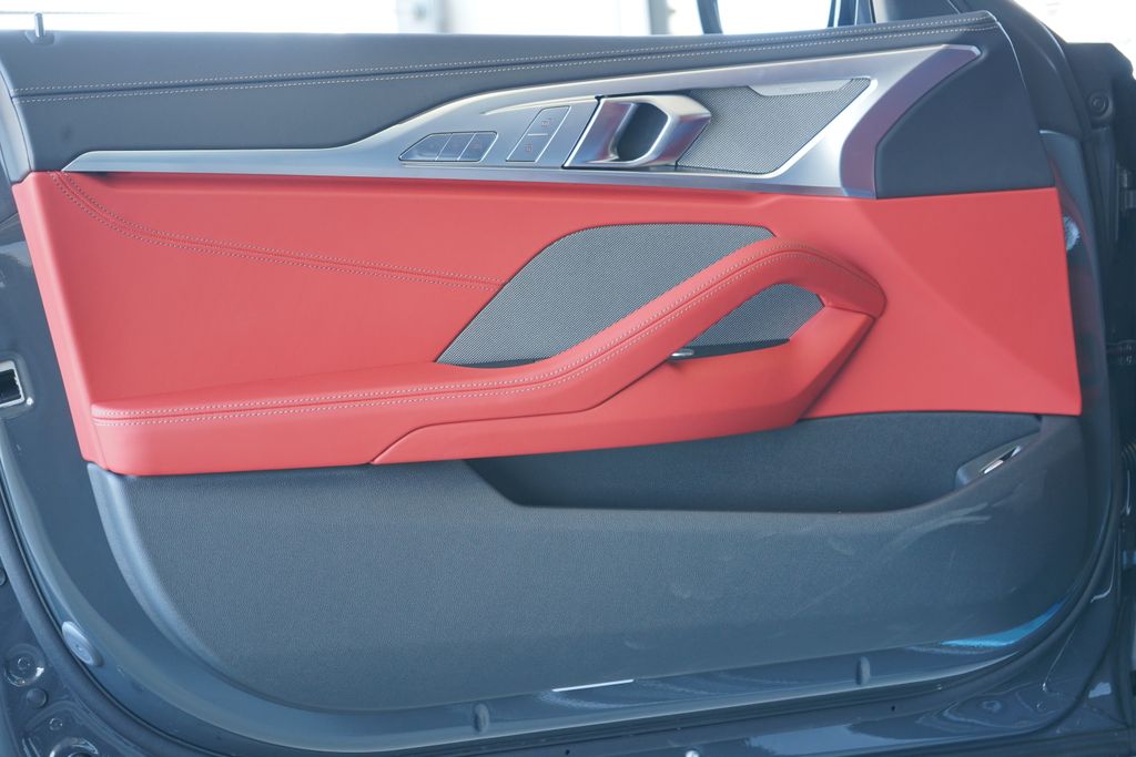 Thumbnail: 2026 BMW 8 Series - 9