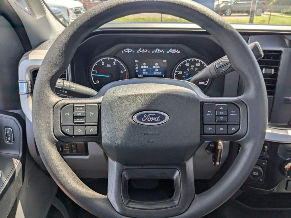 2025 Ford F-550 Super Duty 