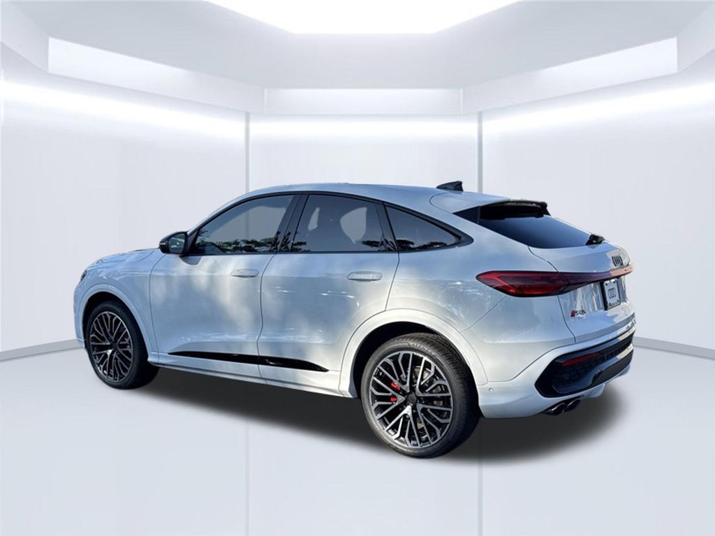 Thumbnail: 2026 Audi SQ5 - 3