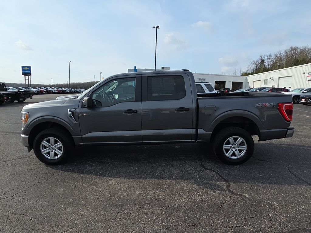 View vehicle photo 5