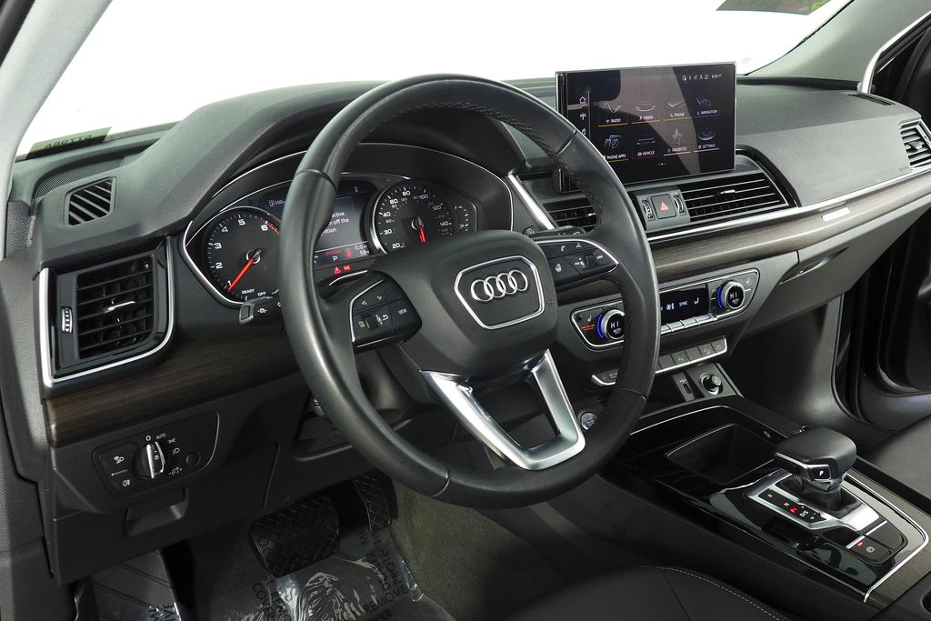 Thumbnail: 2023 Audi Q5 - 31