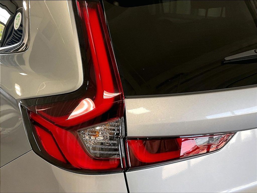 2025 Honda CR-V — photo 33
