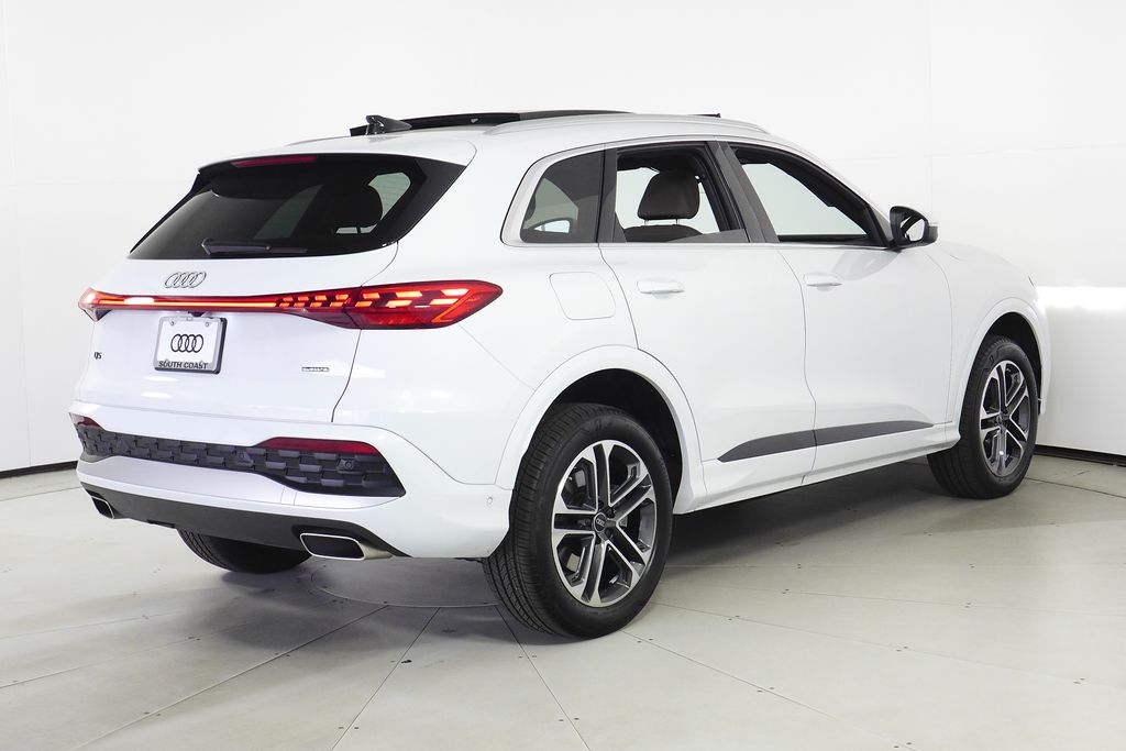 Thumbnail: 2025 Audi Q5 - 7