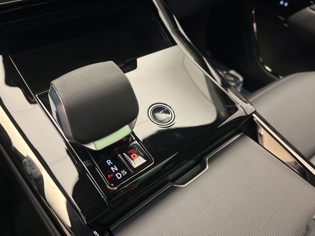 Thumbnail: 2026 Land Rover Range Rover Sport - 20