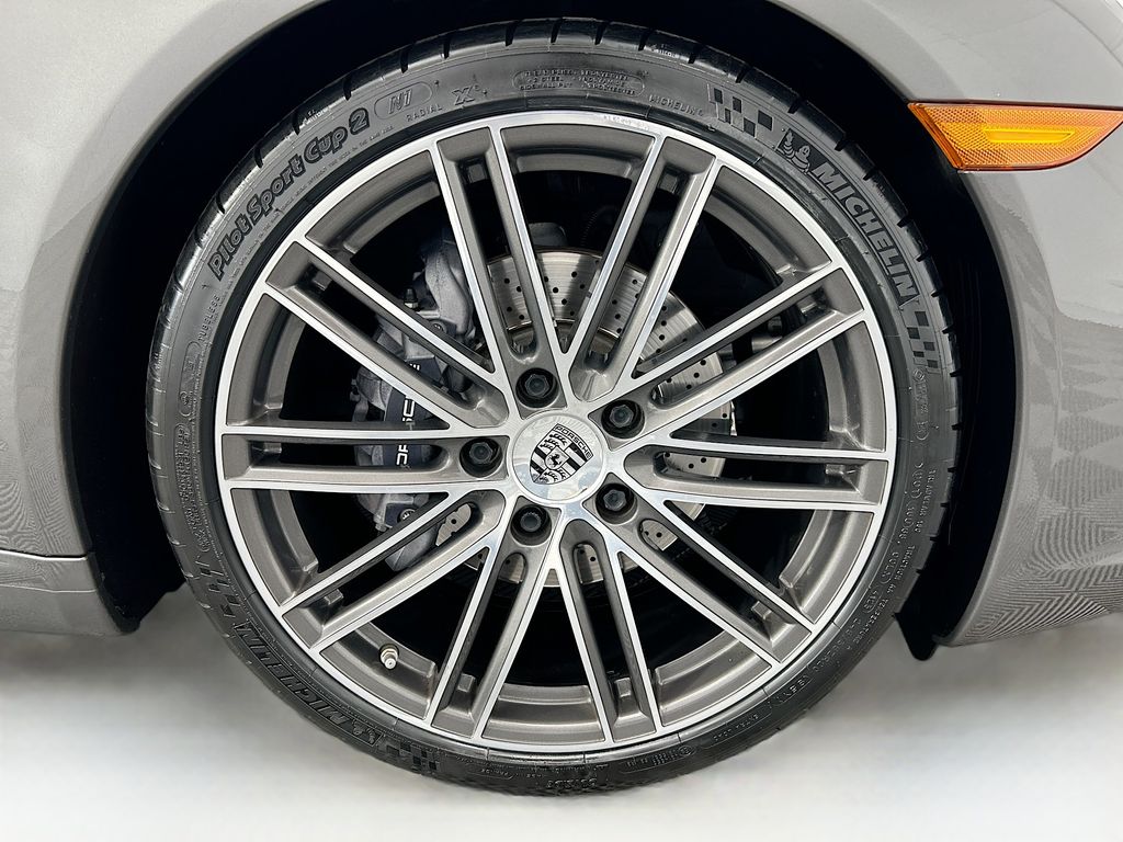 Thumbnail: 2017 Porsche 911 - 31