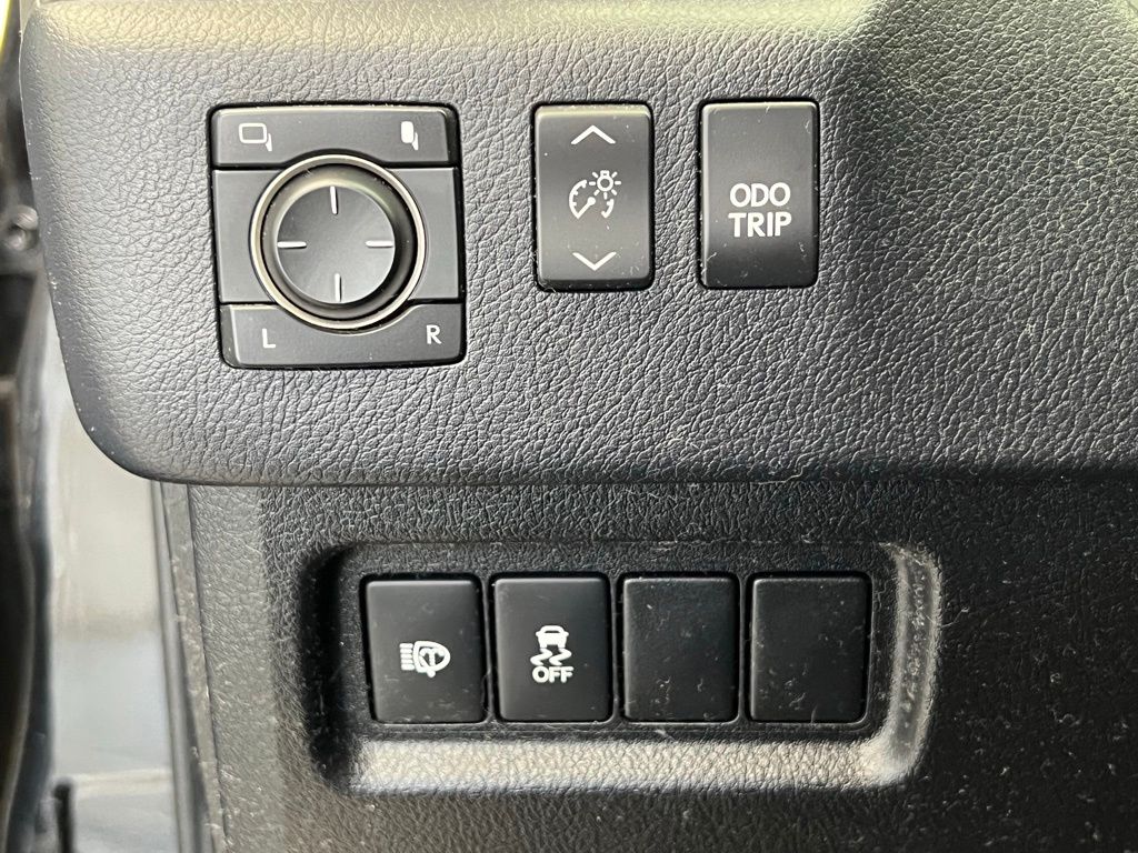 Thumbnail: 2019 Lexus GX - 16
