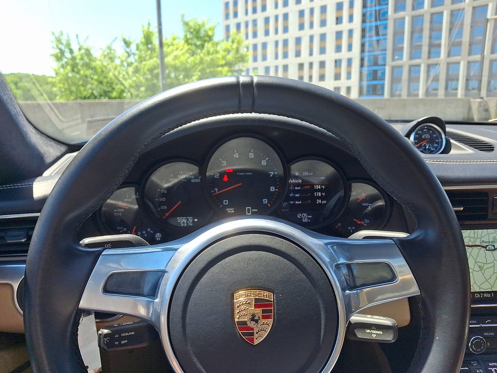 Thumbnail: 2014 Porsche 911 - 20