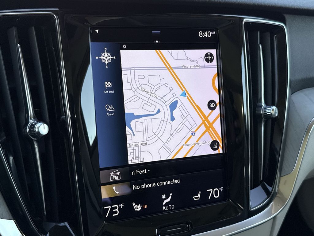 Thumbnail: 2022 Volvo S60 - 22