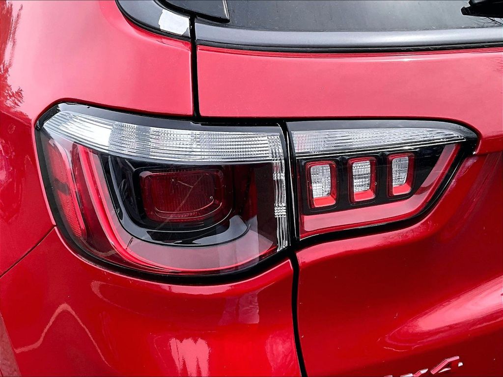 2022 Jeep Compass — photo 25