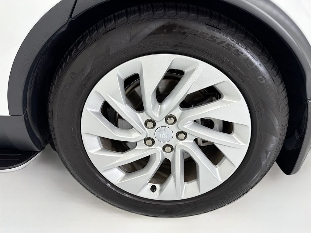 Thumbnail: 2025 Land Rover Discovery - 31